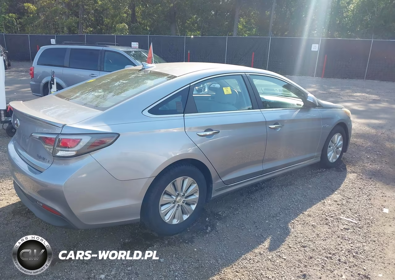 2016 Hyundai Sonata Hybrid Se VIN:KMHE24L16GA027022 - 4