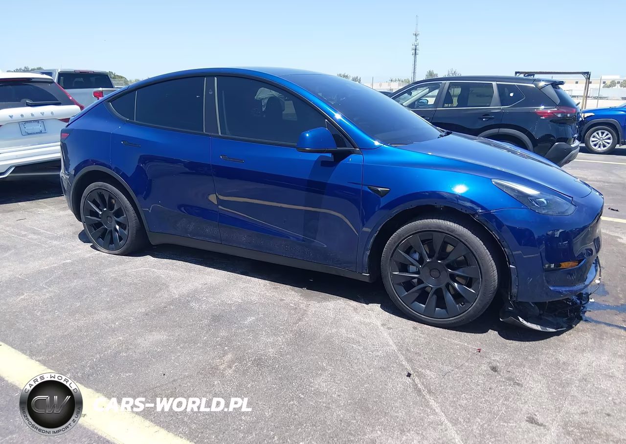 2025 Tesla Model Y Long Range Dual Motor Rear-Wheel Drive – zdjęcie 1 z 15