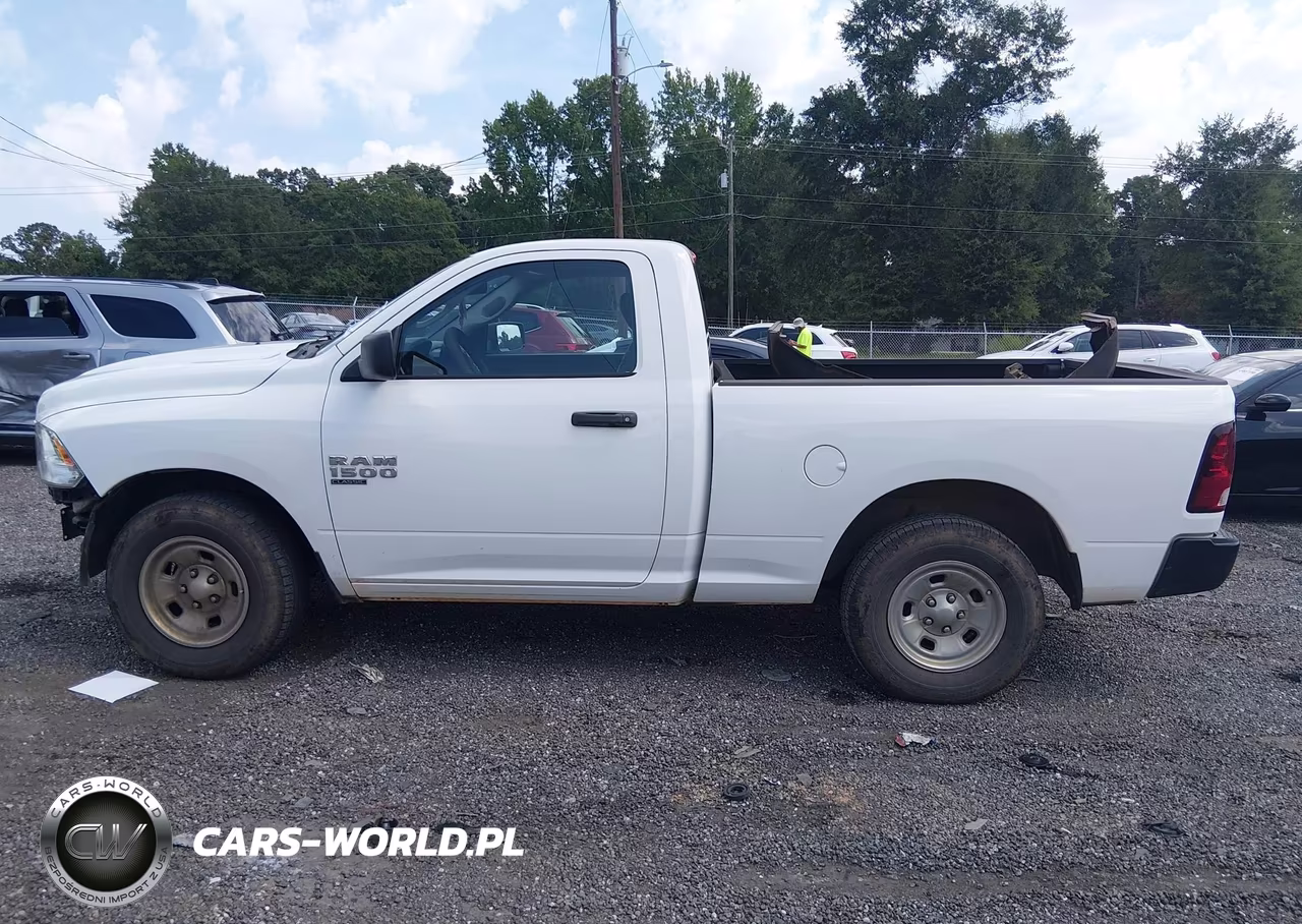 2019 Ram 1500 Classic Tradesman 4X2 6'4 Box VIN:3C6JR6AG0KG702270 - 14