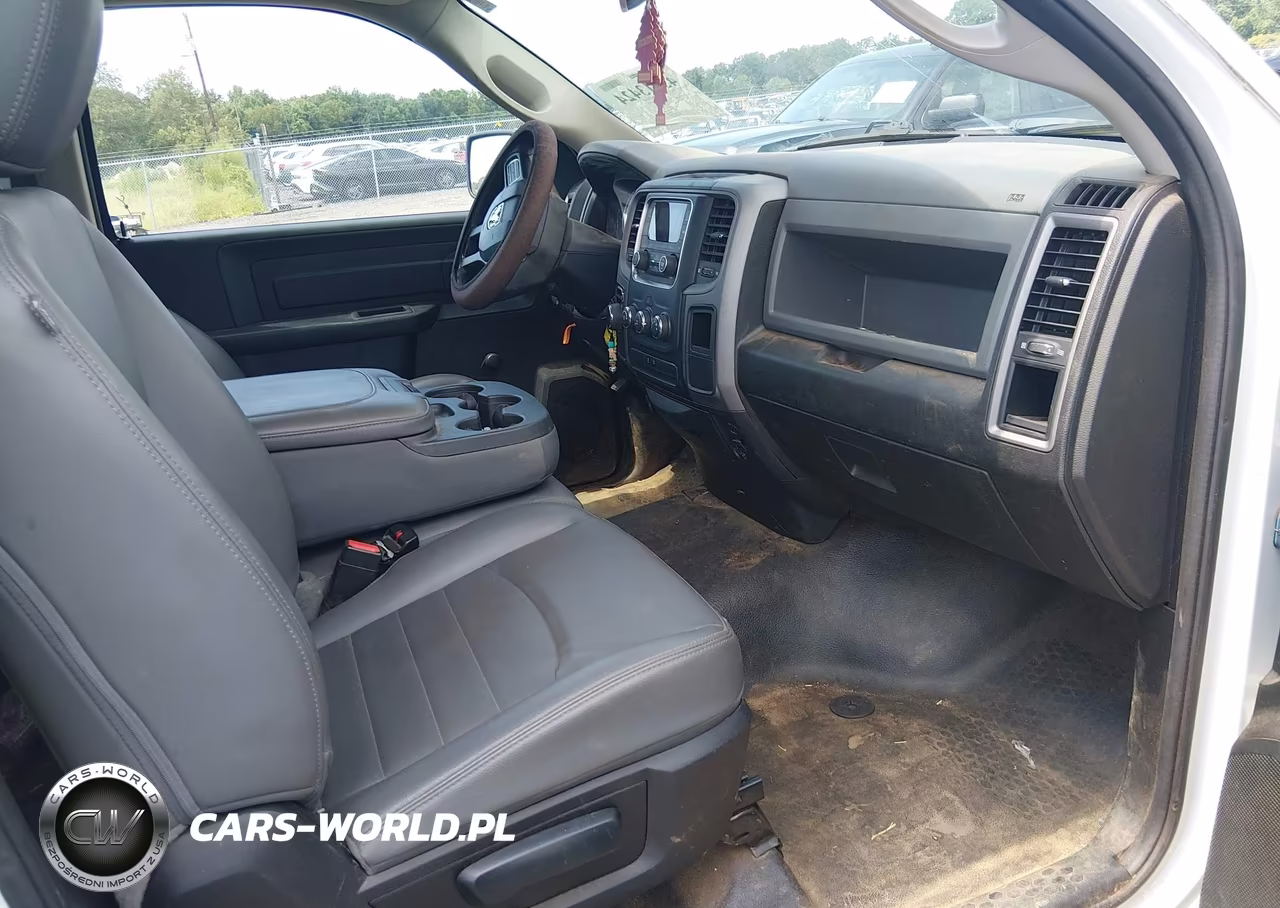 2019 Ram 1500 Classic Tradesman 4X2 6'4 Box VIN:3C6JR6AG0KG702270 - 5