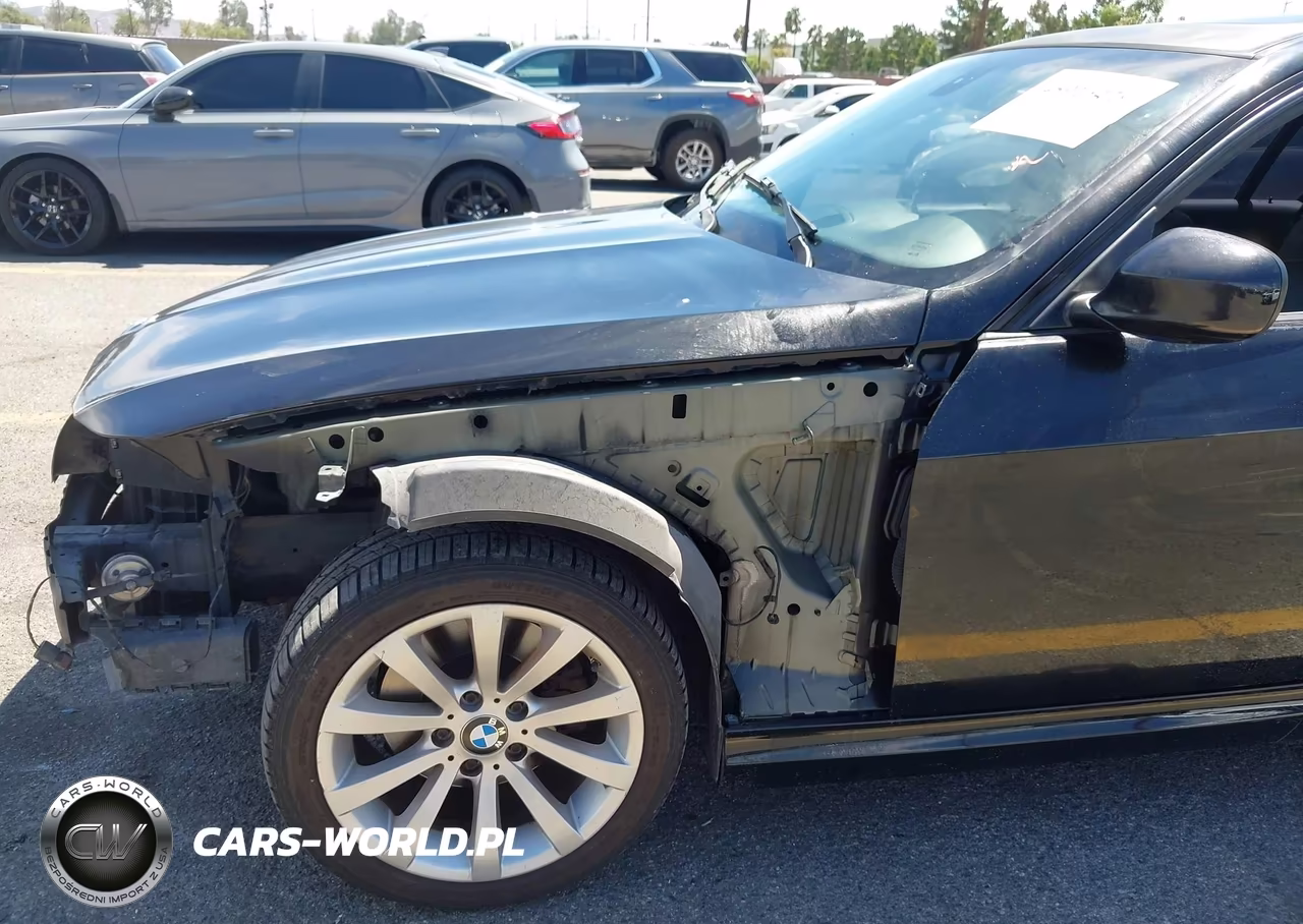 2011 BMW 328I VIN:WBAPH5C5XBA442404 - 14