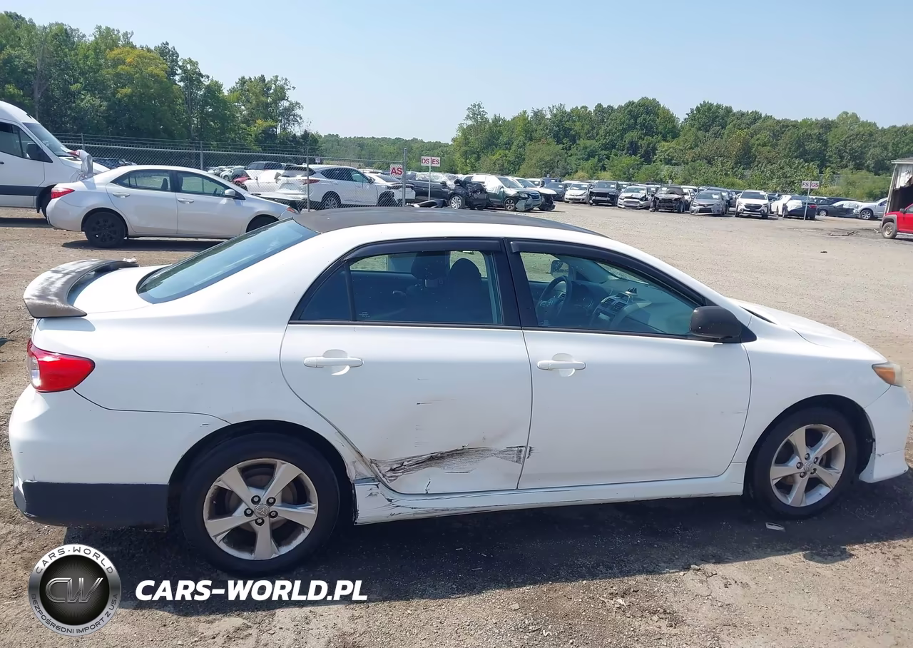 2013 Toyota Corolla S VIN:2T1BU4EE2DC090112 - 13