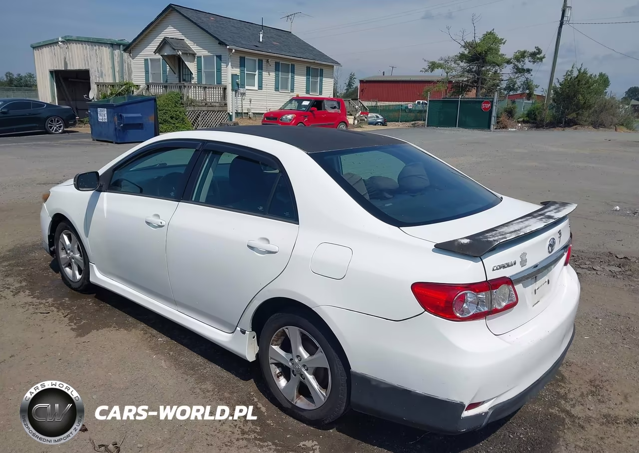 2013 Toyota Corolla S VIN:2T1BU4EE2DC090112 - 3