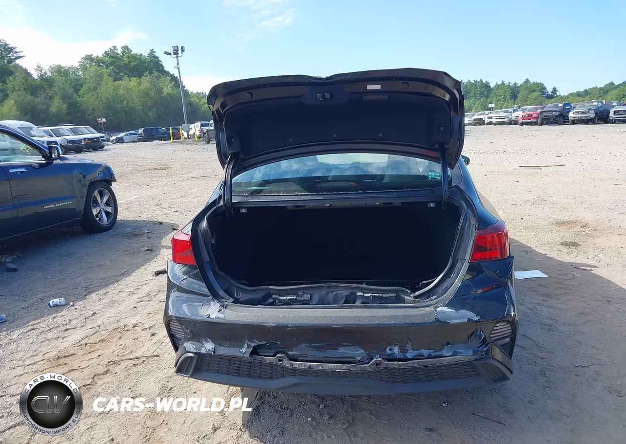 2023 Kia Forte Lxs VIN:3KPF24AD1PE592412 - 16
