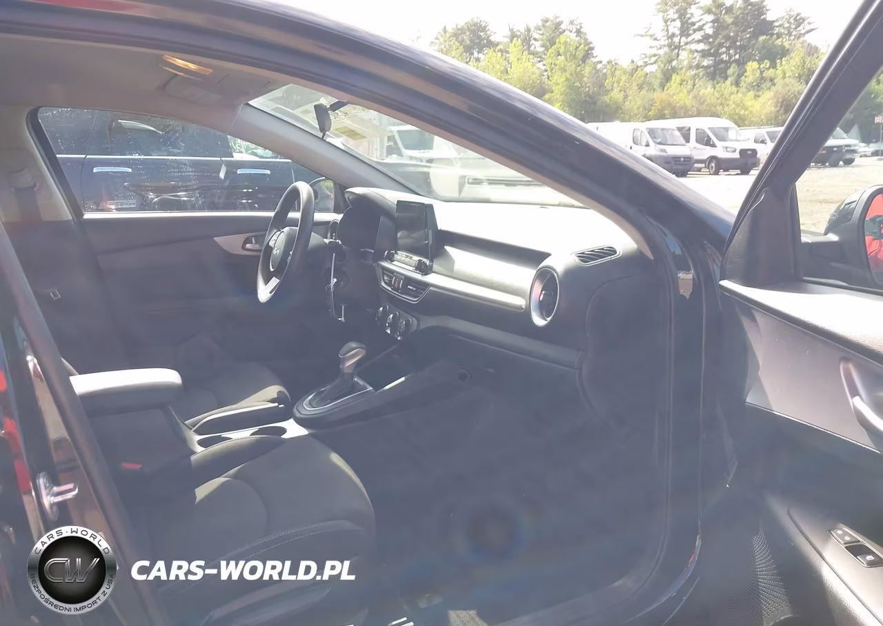 2023 Kia Forte Lxs VIN:3KPF24AD1PE592412 - 5