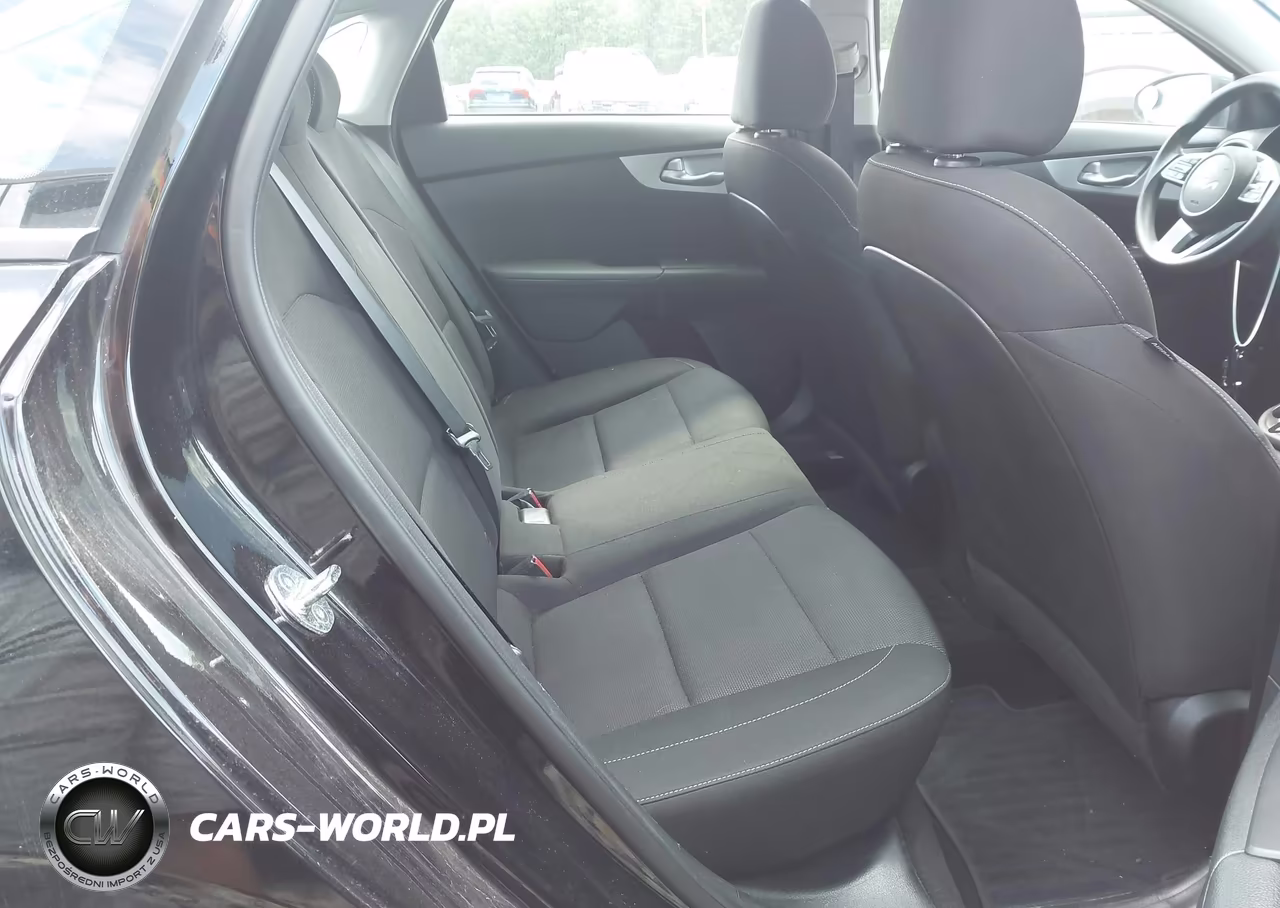 2023 Kia Forte Lxs VIN:3KPF24AD1PE592412 - 8