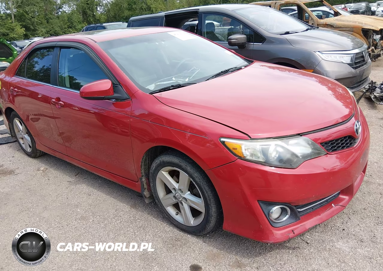 2012 Toyota Camry Se – zdjęcie 1 z 16