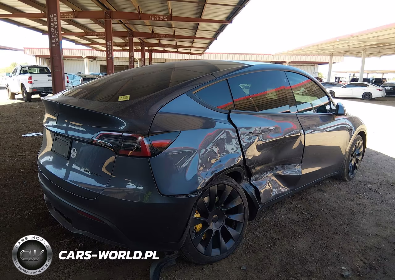 2023 Tesla Model Y VIN:7SAYGDEE1PF644762 - 6