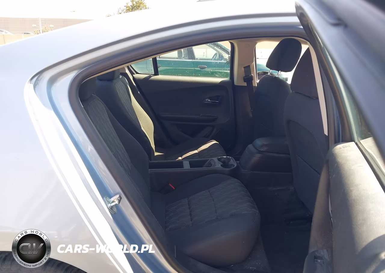 2015 Chevrolet Volt VIN:1G1RC6E4XFU125420 - 8
