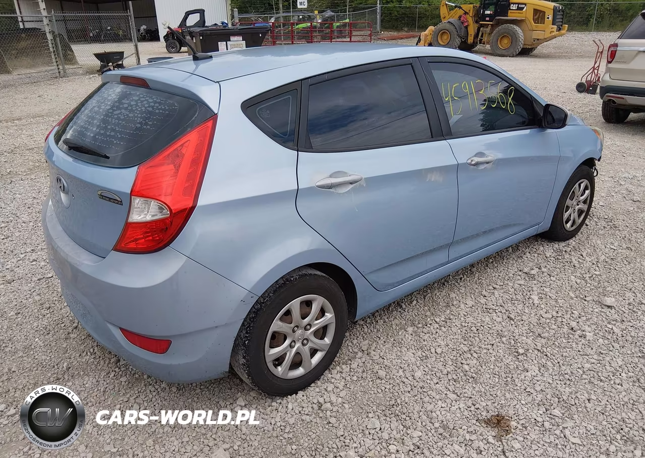 2013 Hyundai Accent Gs VIN:KMHCT5AEXDU107286 - 4