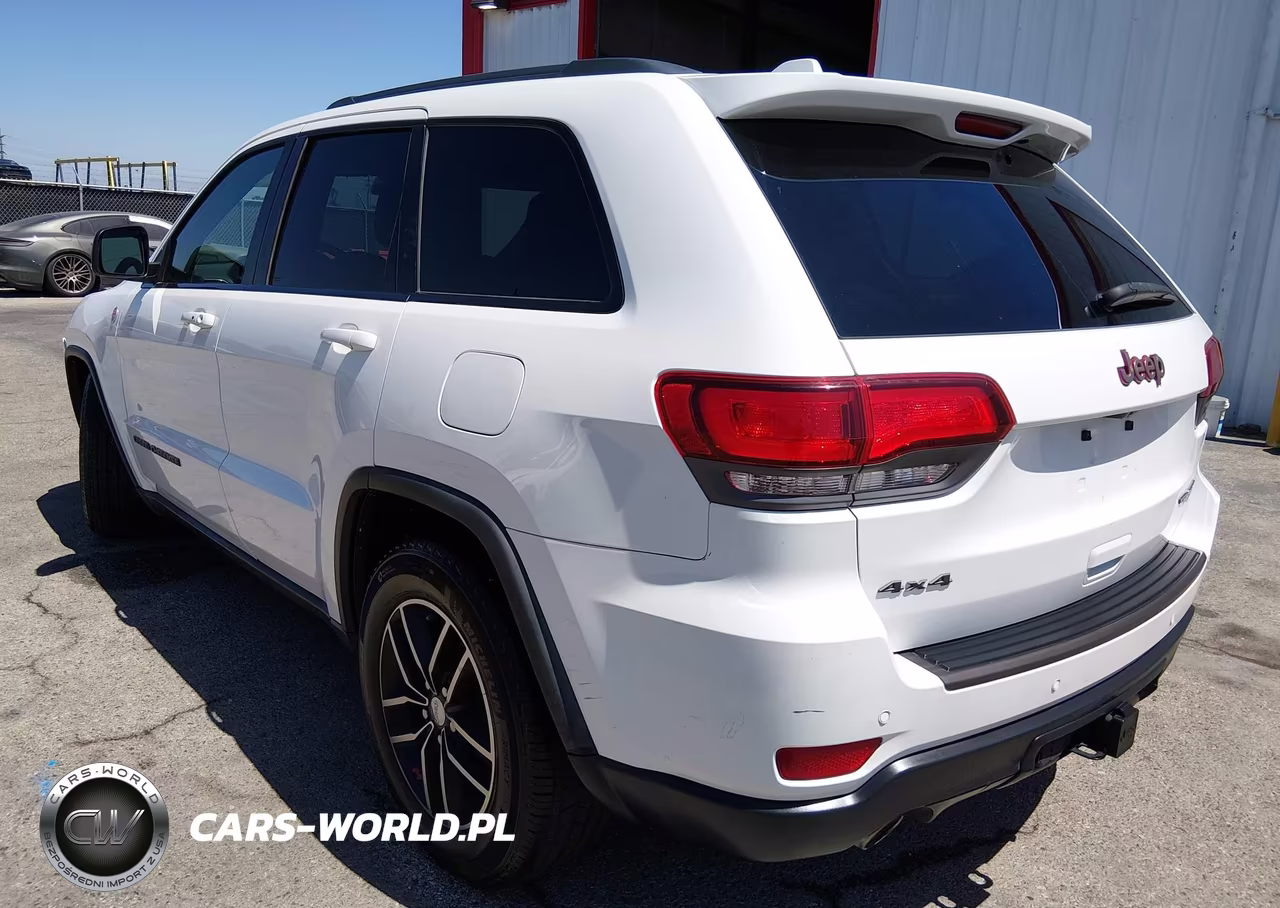2017 Jeep Grand Cherokee Trailhawk 4X4 VIN:1C4RJFLG1HC662227 - 3