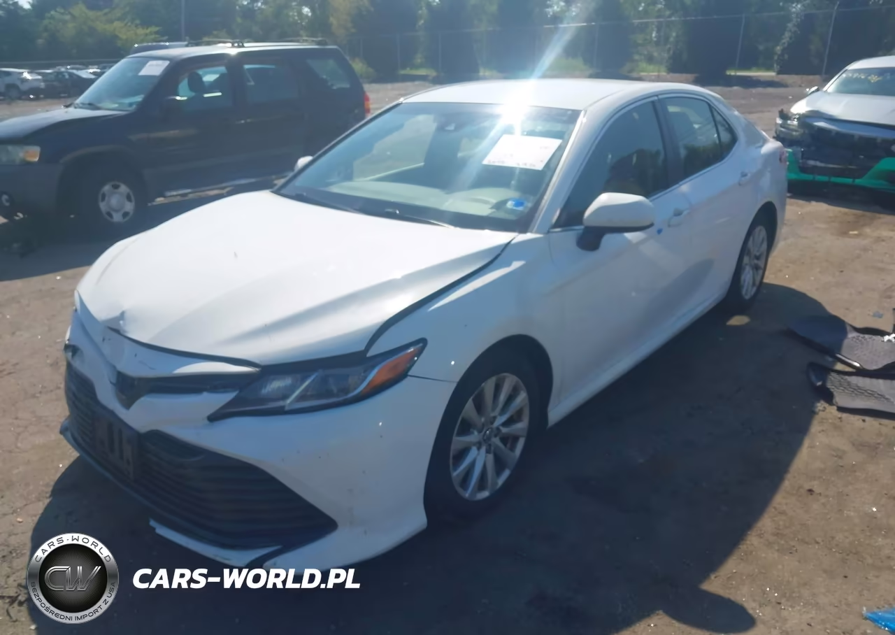 2018 Toyota Camry Le VIN:JTNB11HK8J3043093 - 2