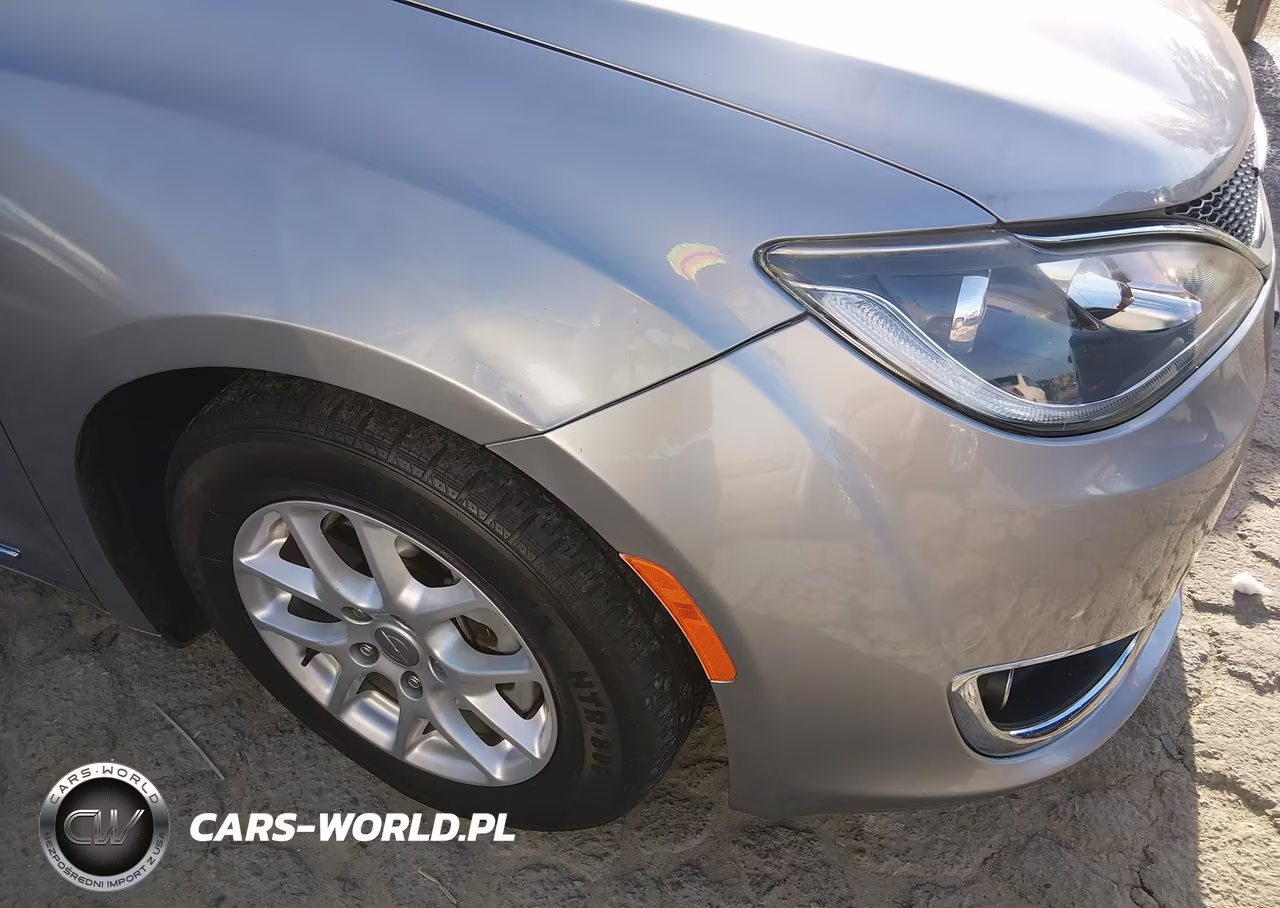 2020 Chrysler Pacifica Touring L VIN:2C4RC1BG7LR116109 - 18