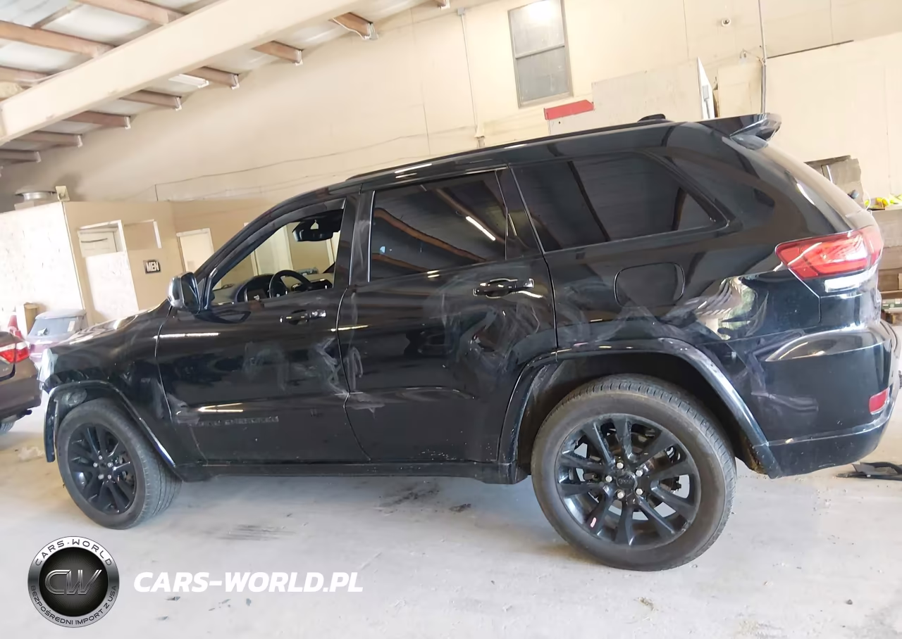 2019 Jeep Grand Cherokee Altitude 4X4 VIN:1C4RJFAG2KC625665 - 15