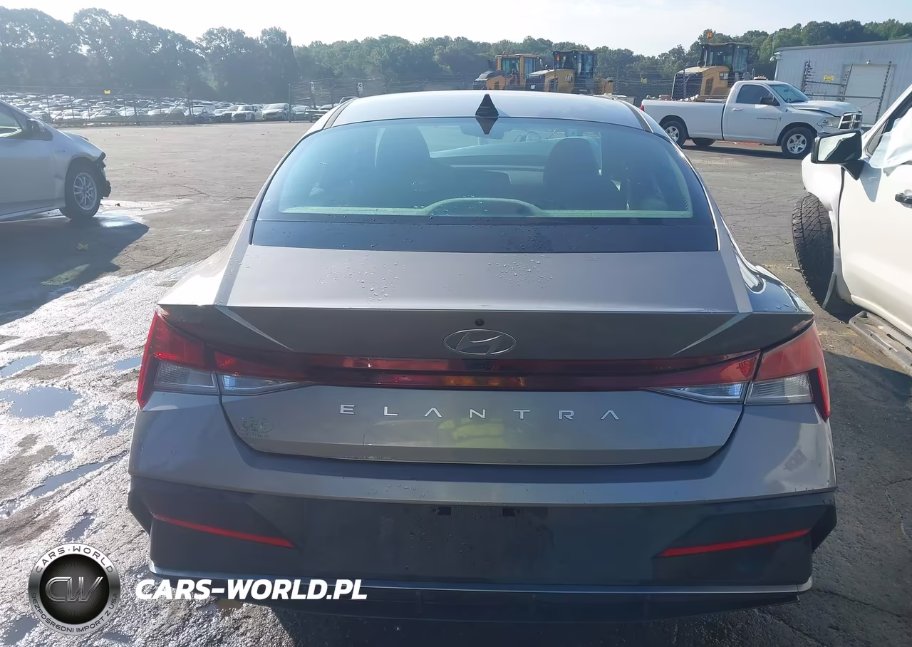 2024 Hyundai Elantra Sel VIN:KMHLM4DG1RU682985 - 17