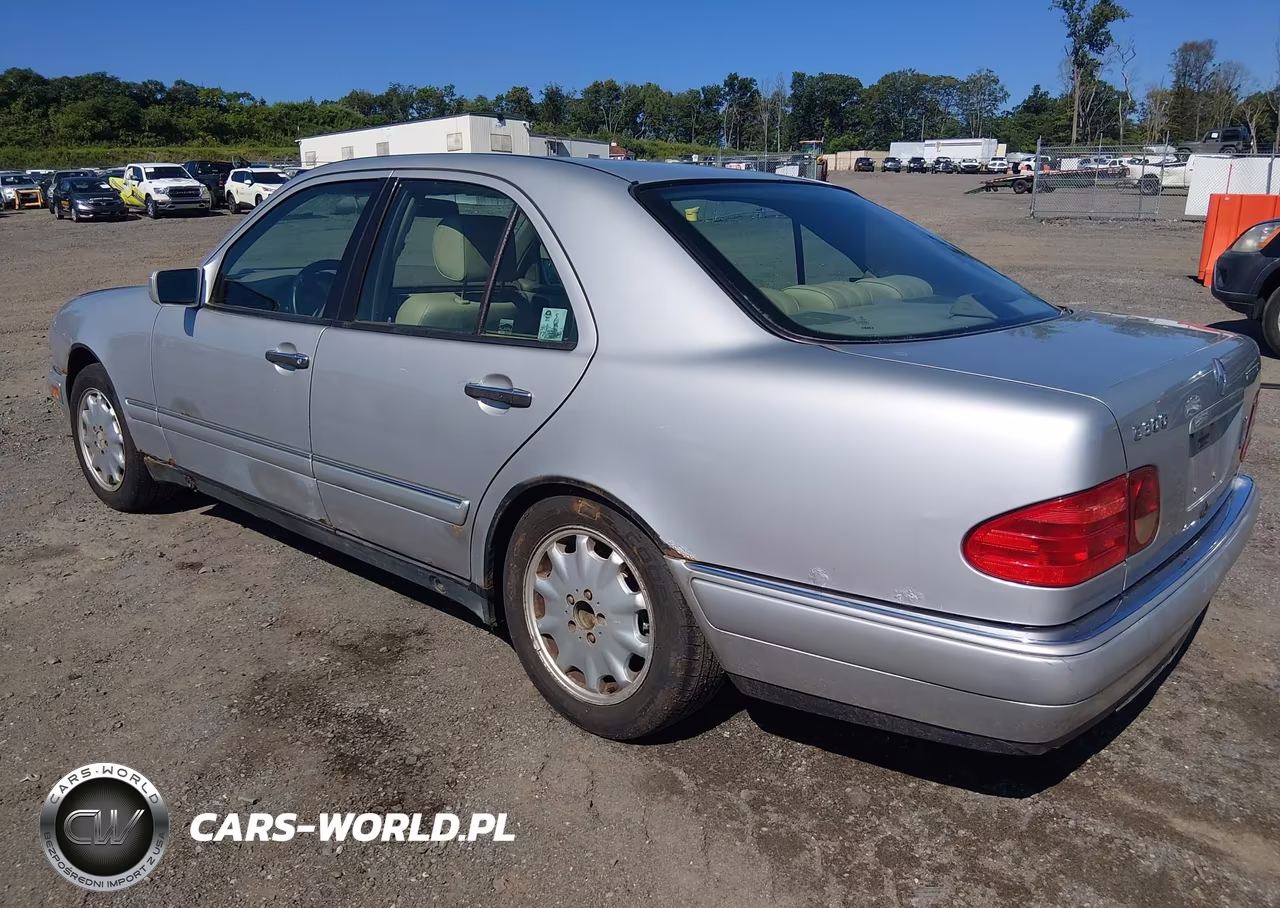 1998 Mercedes-Benz E 300 Diesel VIN:WDBJF25F7WA542063 - 3