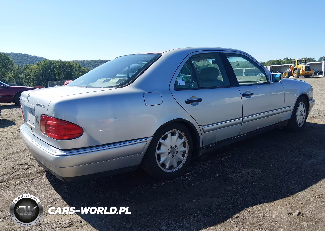 1998 Mercedes-Benz E 300 Diesel VIN:WDBJF25F7WA542063 - 4