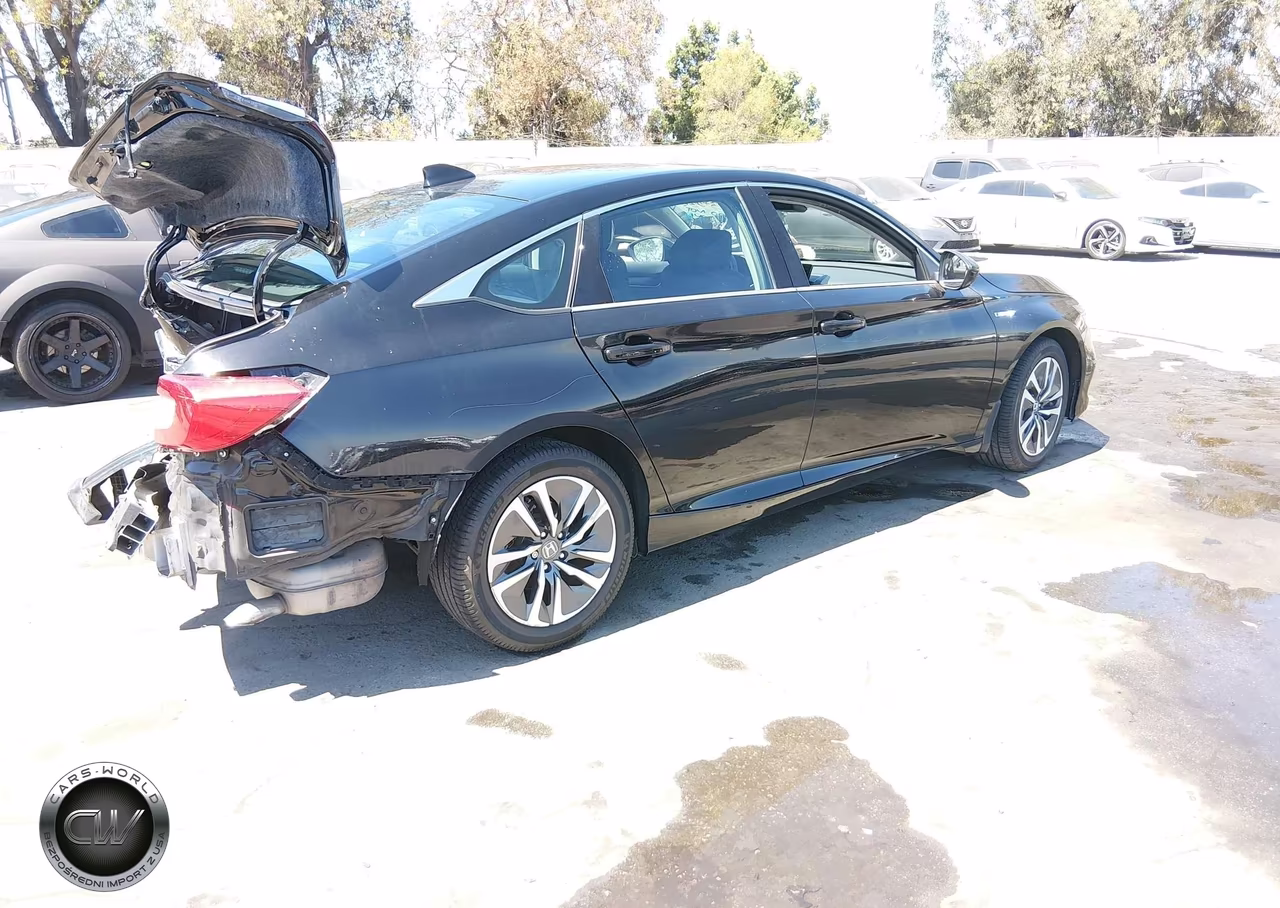 2022 Honda Accord Hybrid VIN:1HGCV3F16NA002760 - 4