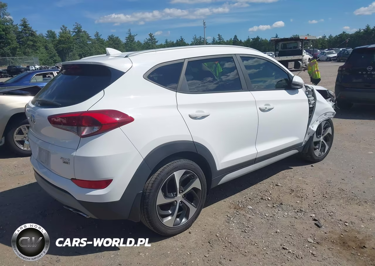 2018 Hyundai Tucson Sport VIN:KM8J3CAL1JU777783 - 4