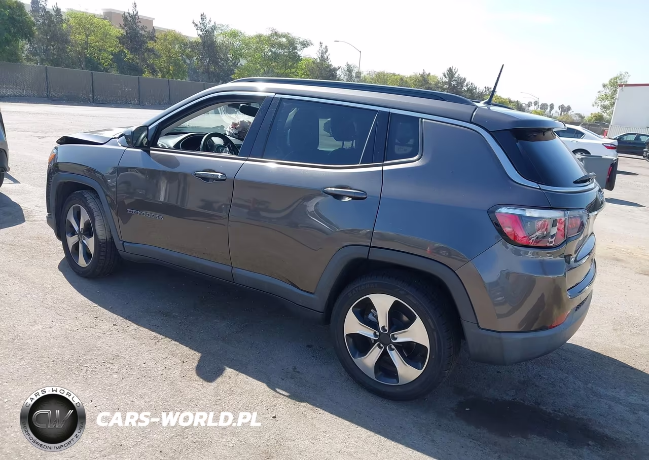 2018 Jeep Compass Latitude Fwd VIN:3C4NJCBB4JT123873 - 3