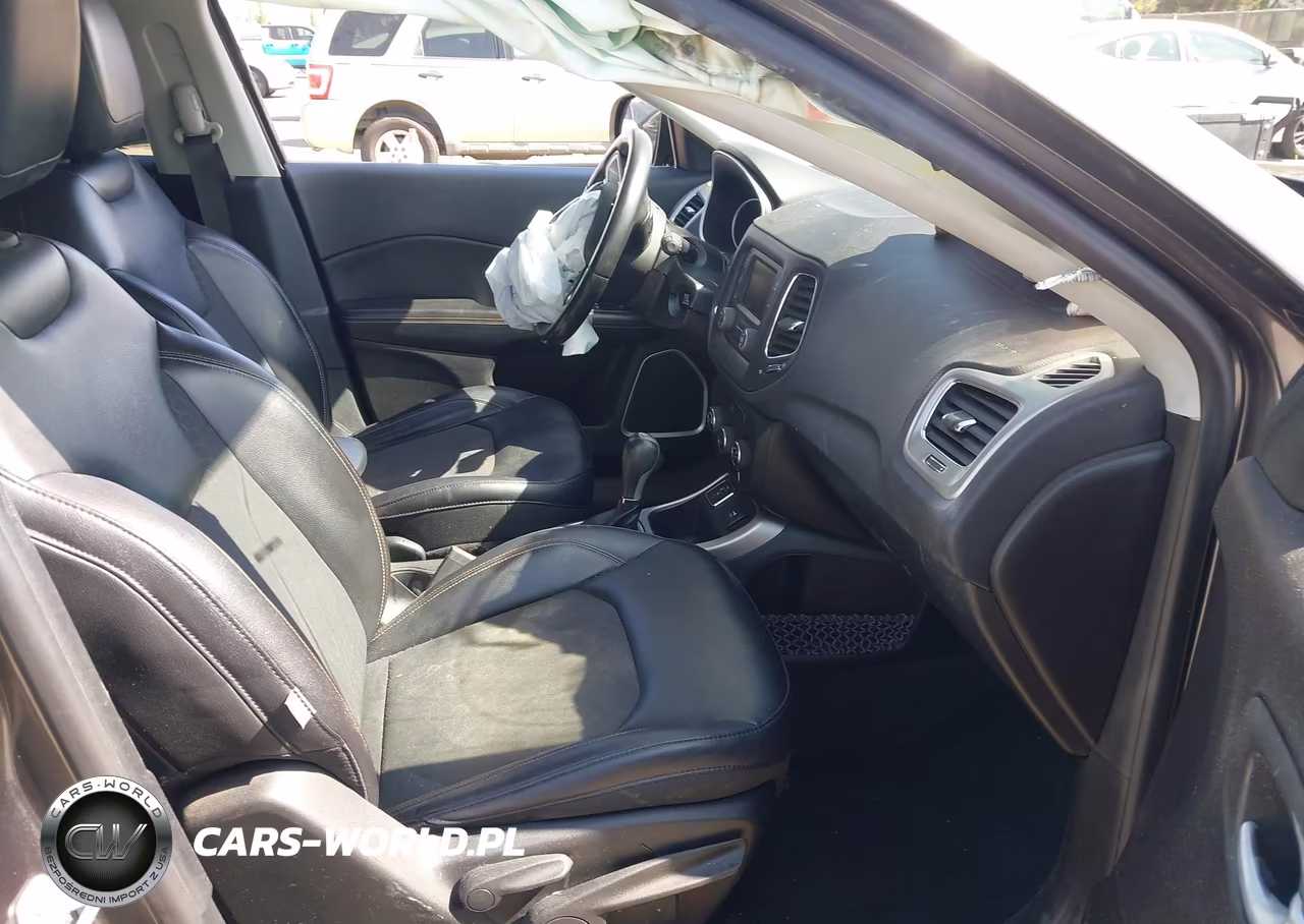 2018 Jeep Compass Latitude Fwd VIN:3C4NJCBB4JT123873 - 5