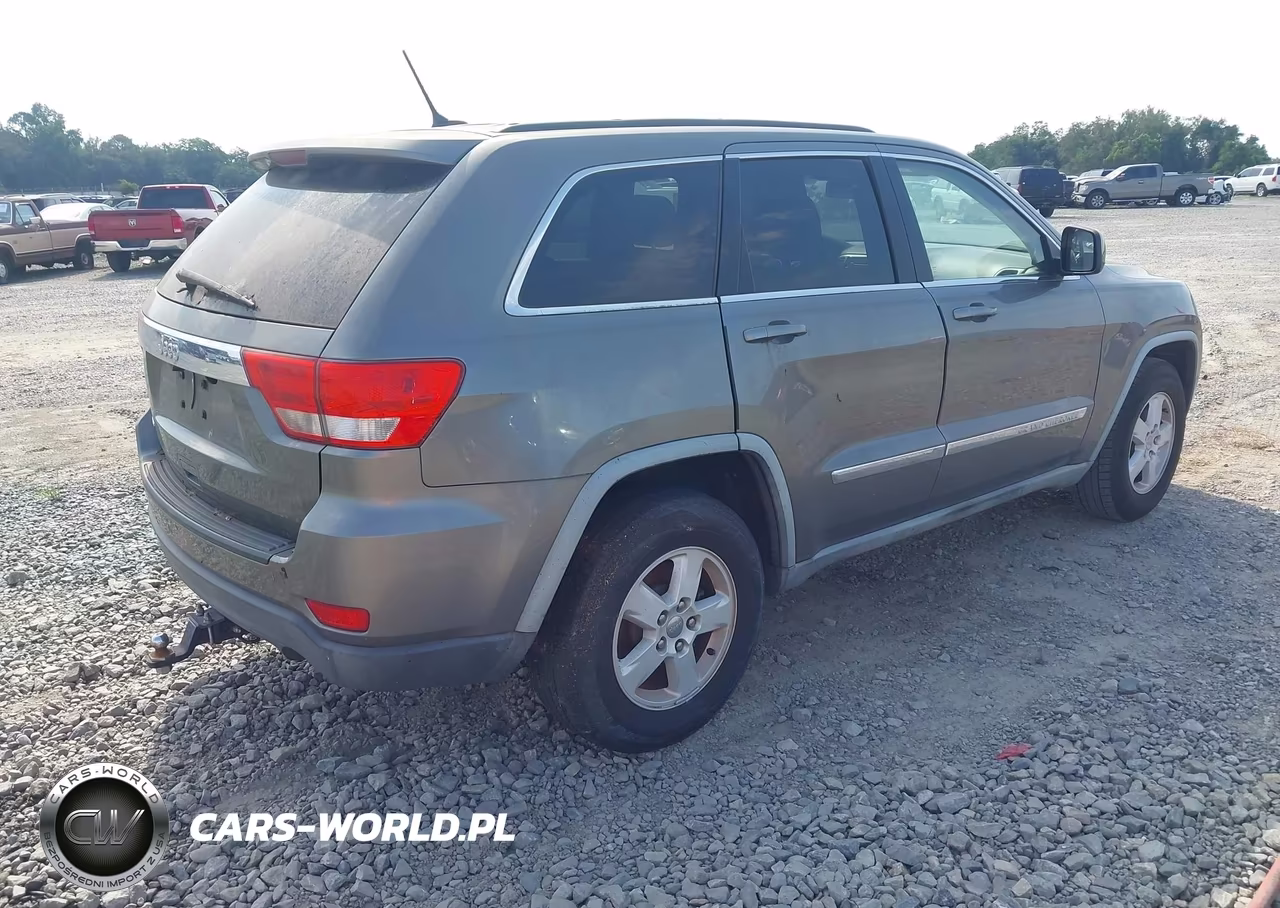 2012 Jeep Grand Cherokee Laredo VIN:1C4RJEAG5CC209623 - 4