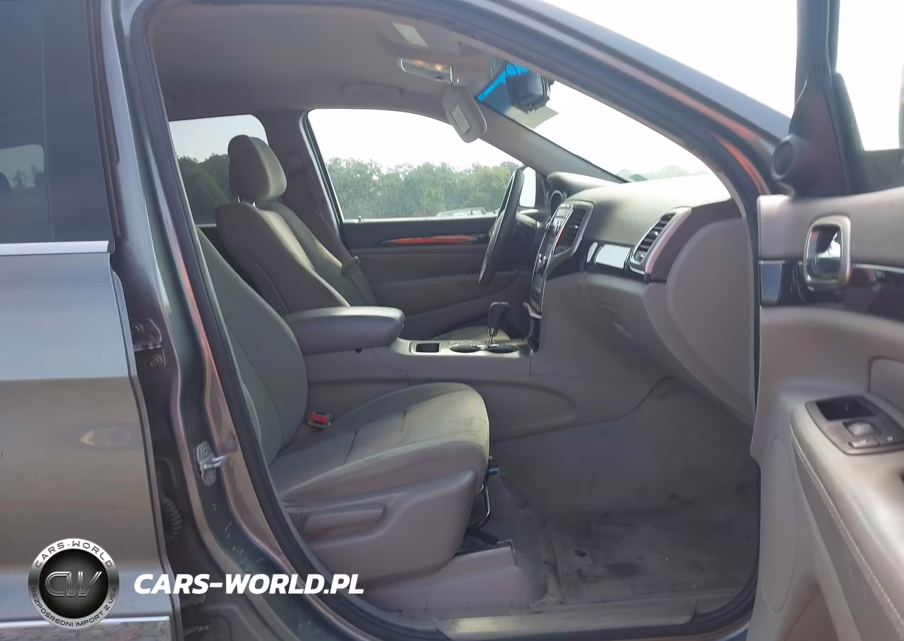 2012 Jeep Grand Cherokee Laredo VIN:1C4RJEAG5CC209623 - 5