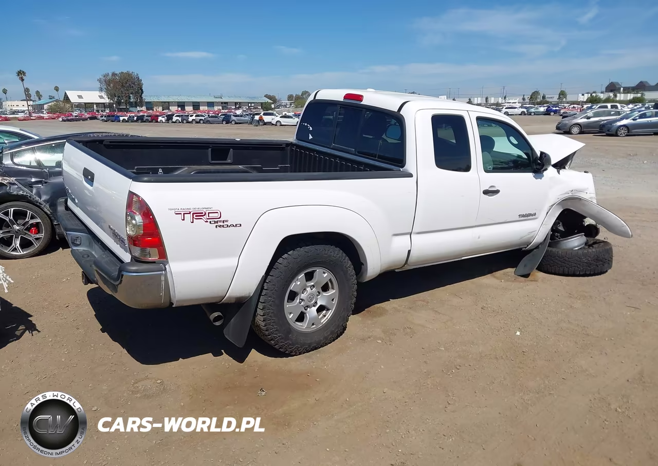 2010 Toyota Tacoma Prerunner V6 VIN:5TETU4GNXAZ694241 - 4