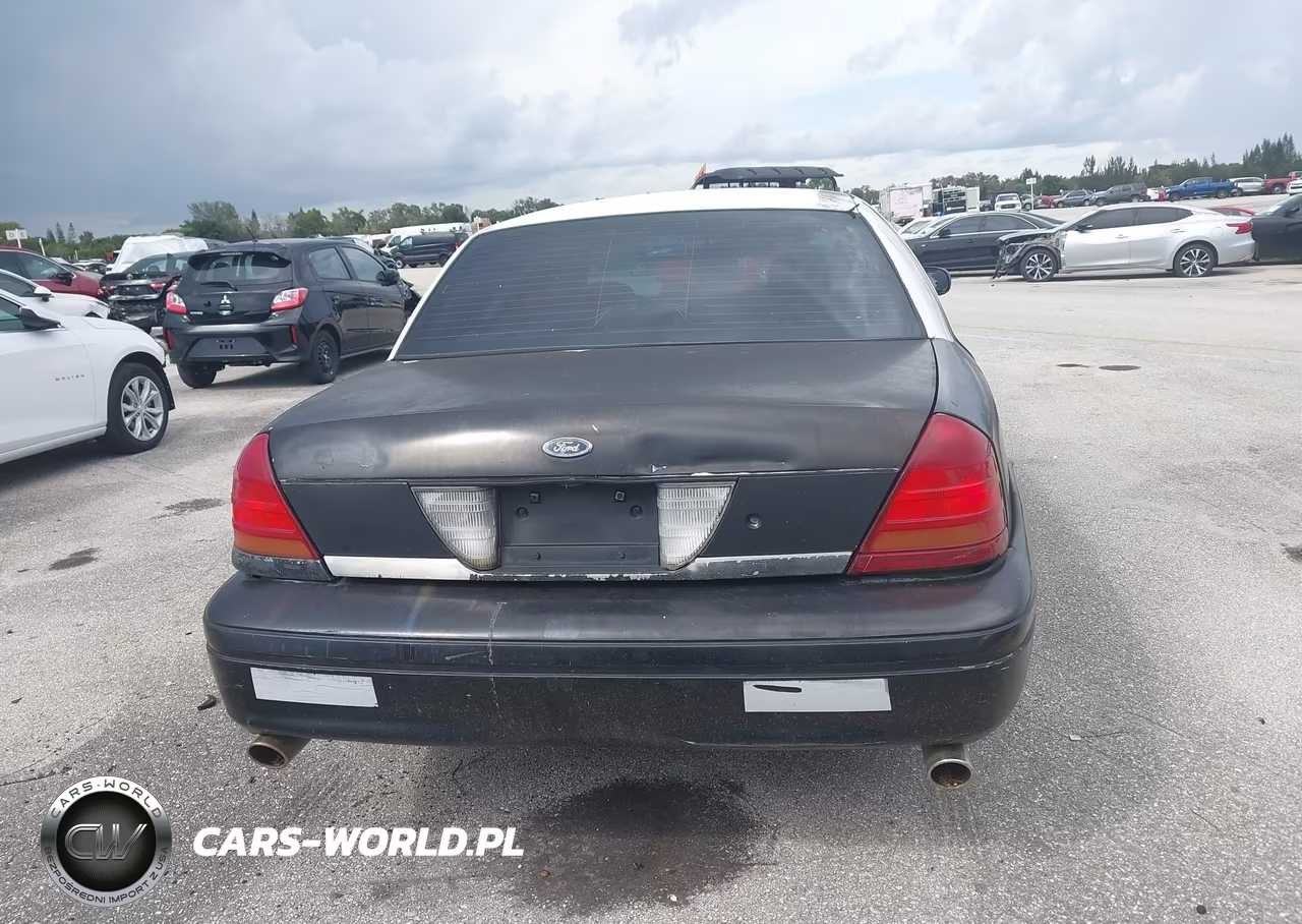2007 Ford Crown Victoria VIN:2FAHP71W97X123596 - 16