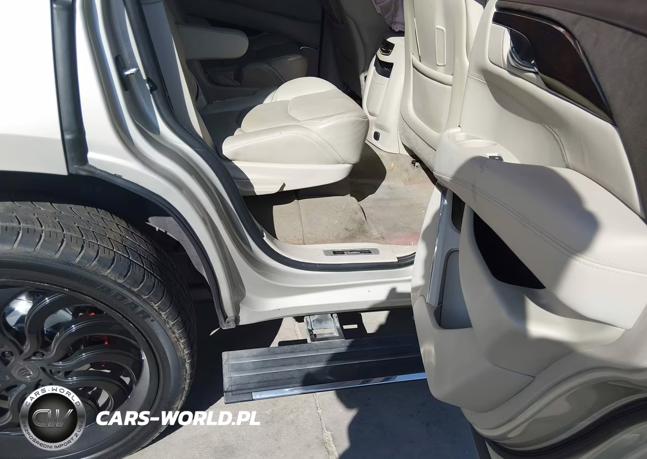 2015 Cadillac Escalade Premium VIN:1GYS4NKJXFR570067 - 8