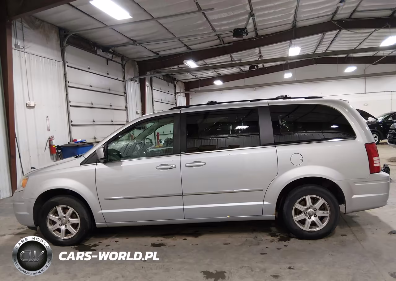2009 Chrysler Town & Country Touring VIN:2A8HR541X9R529296 - 14