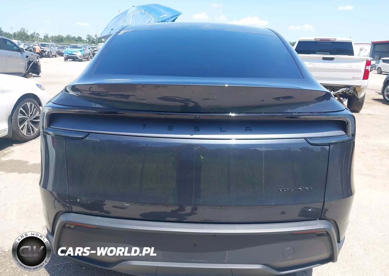 2026 Tesla Model Y All-Wheel Drive-Long Range Launch Series-Premium All-Wheel Drive VIN:7SAYGDEE6TA730642 - 17