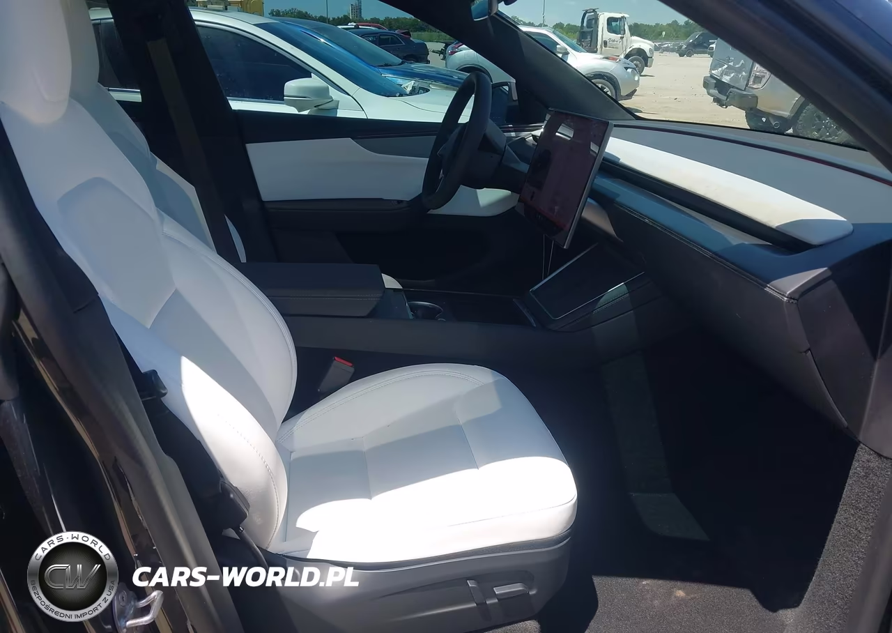 2026 Tesla Model Y All-Wheel Drive-Long Range Launch Series-Premium All-Wheel Drive VIN:7SAYGDEE6TA730642 - 5