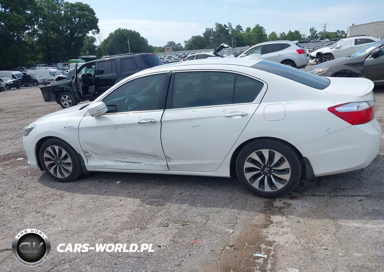 2014 Honda Accord Hybrid Touring VIN:1HGCR6F76EA007337 - 14