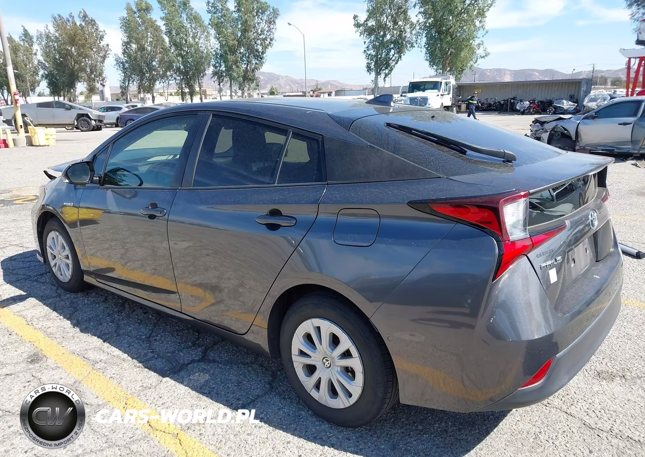 2019 Toyota Prius Le VIN:JTDKARFU0K3083824 - 3