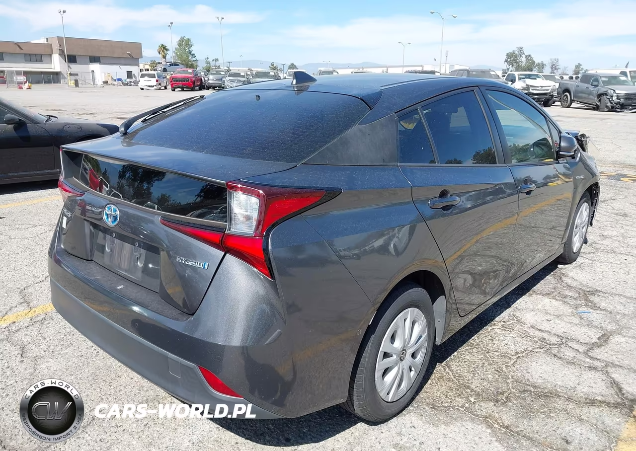 2019 Toyota Prius Le VIN:JTDKARFU0K3083824 - 4