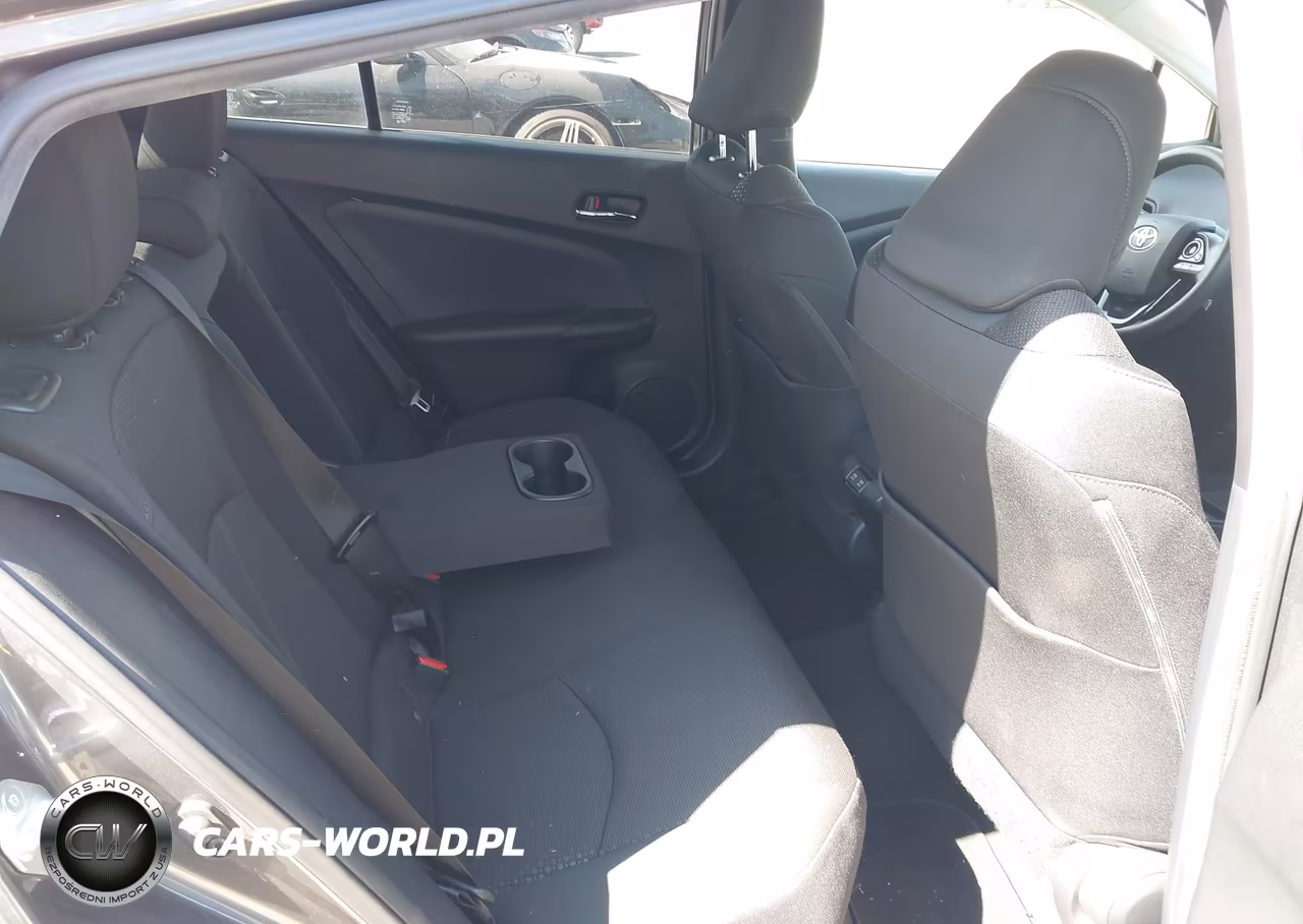 2019 Toyota Prius Le VIN:JTDKARFU0K3083824 - 8