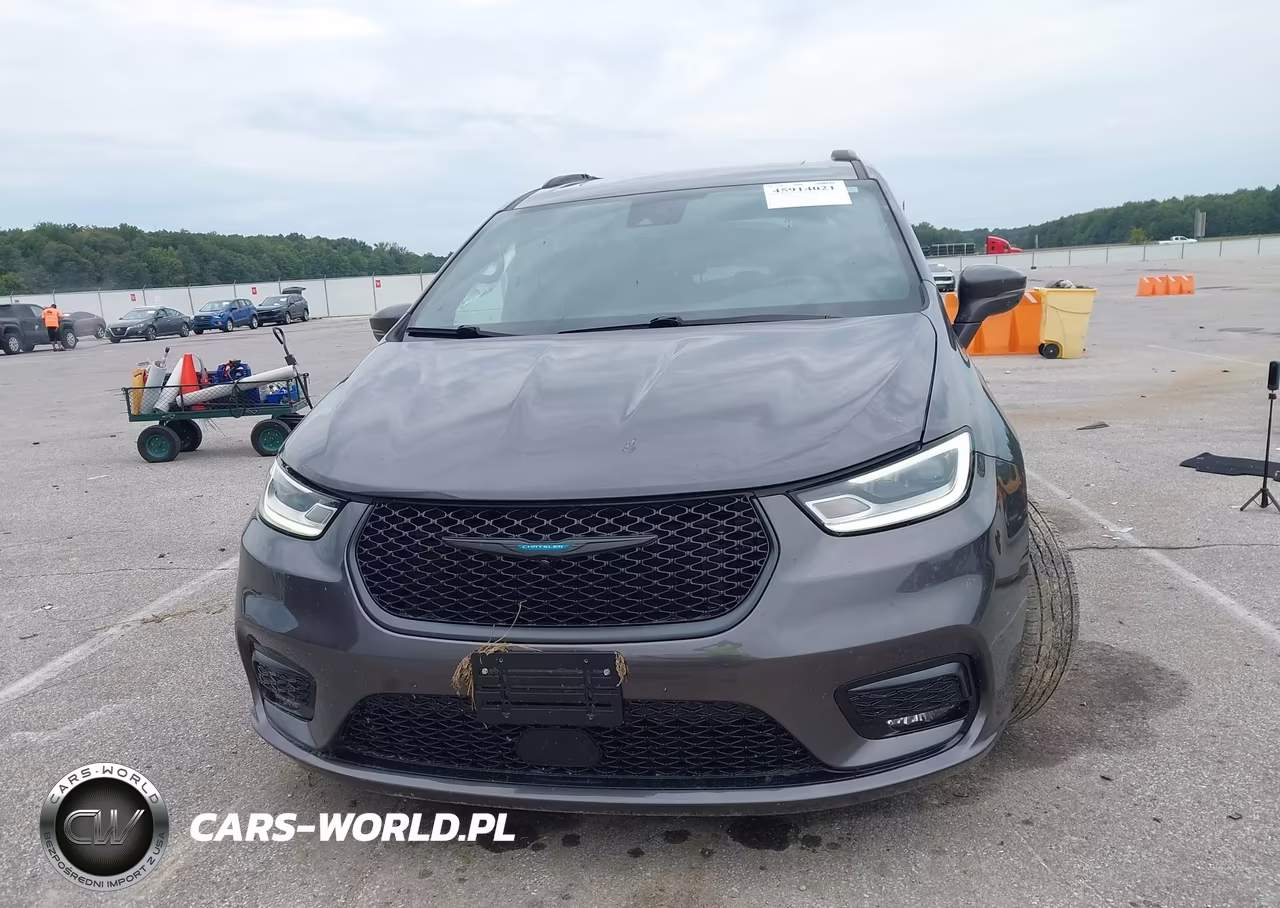2021 Chrysler Pacifica Hybrid Limited VIN:2C4RC1S7XMR535623 - 13