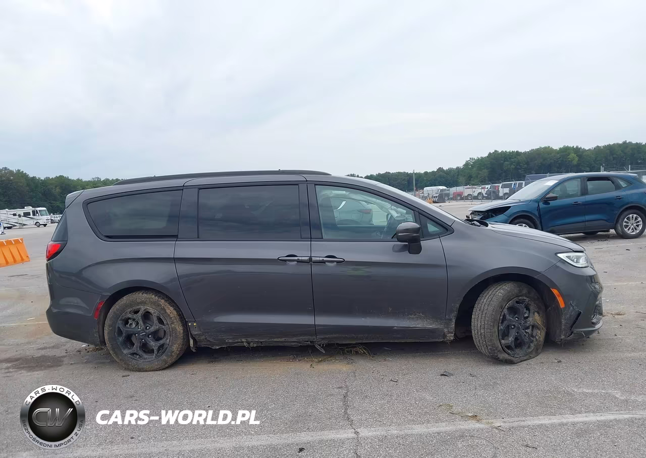 2021 Chrysler Pacifica Hybrid Limited VIN:2C4RC1S7XMR535623 - 14