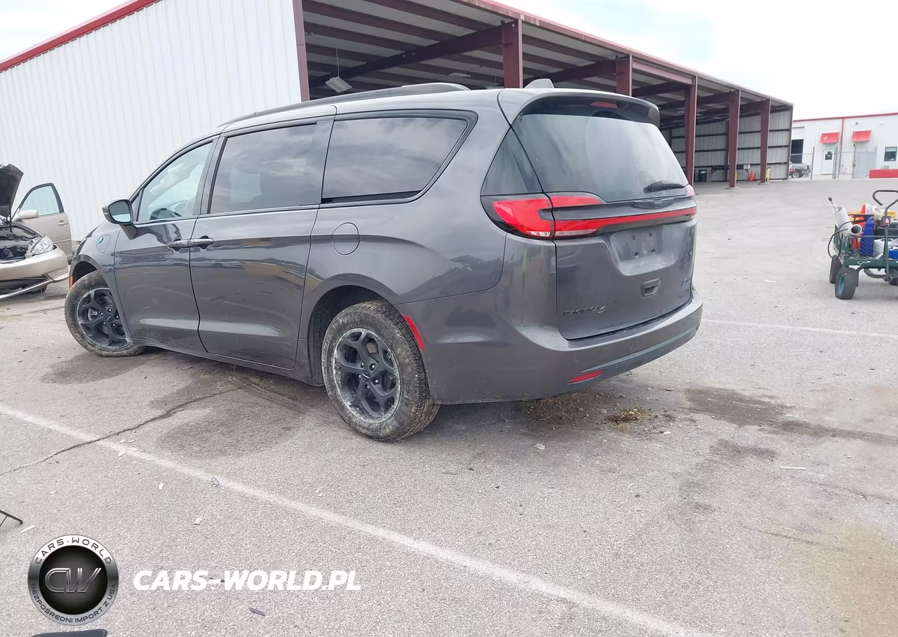 2021 Chrysler Pacifica Hybrid Limited VIN:2C4RC1S7XMR535623 - 3