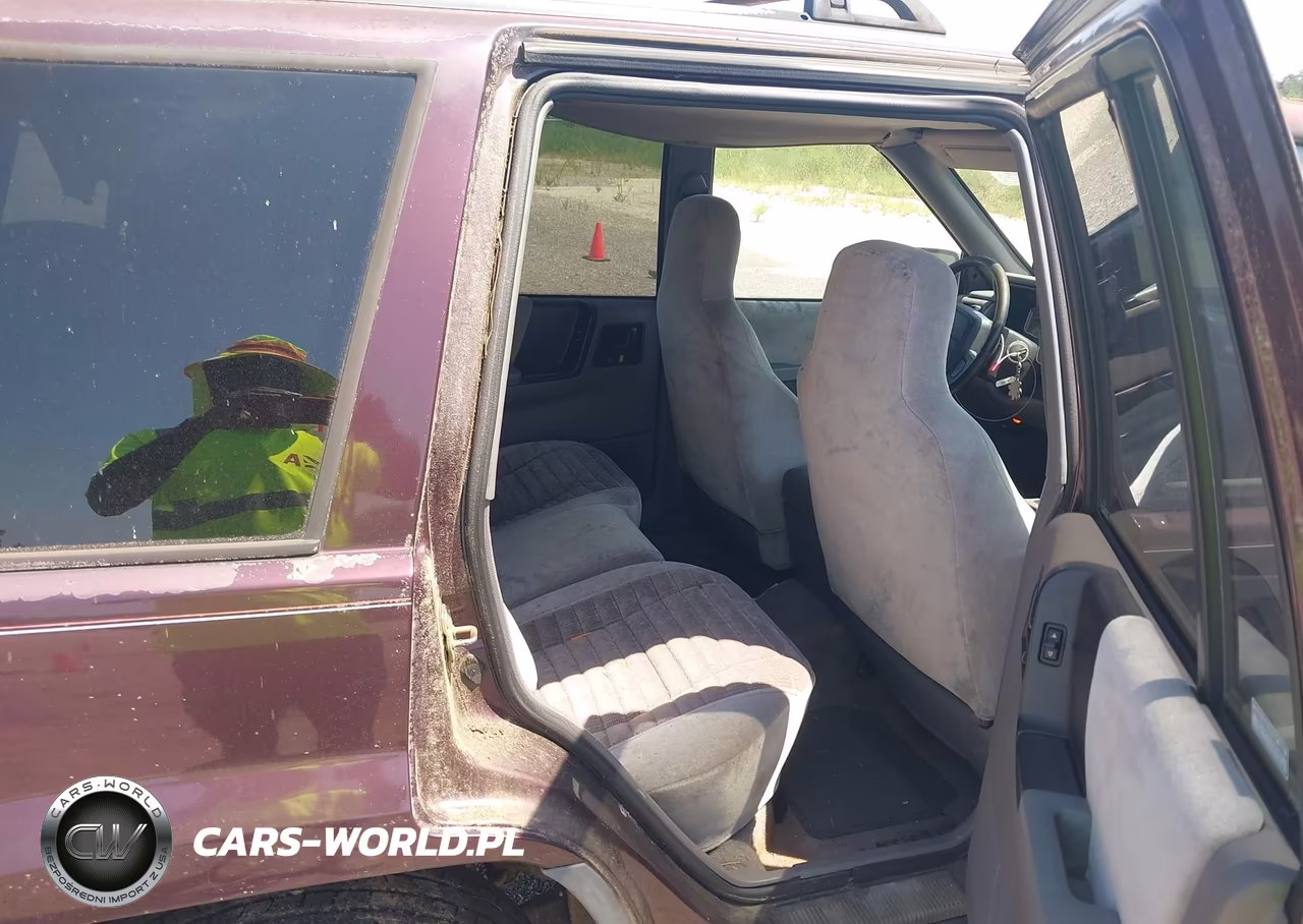 1995 Jeep Grand Cherokee Laredo VIN:1J4FX58S3SC739643 - 8