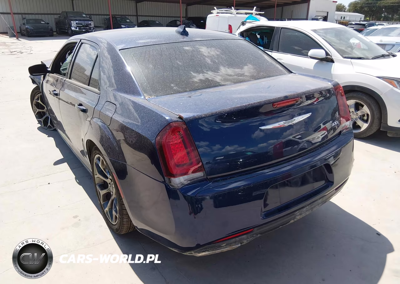 2016 Chrysler 300 300S VIN:2C3CCABG1GH269915 - 3