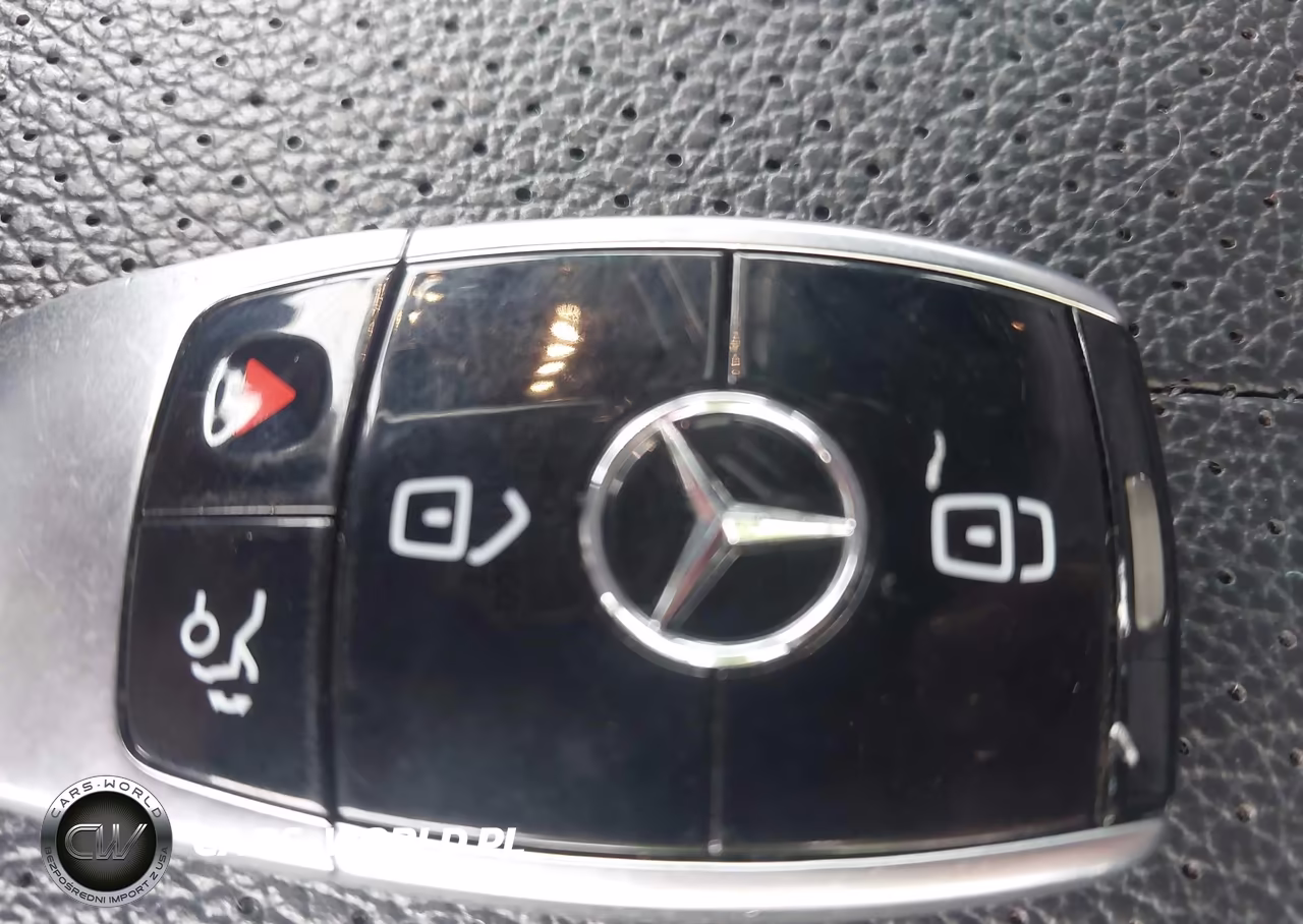 2020 Mercedes-Benz E 350 VIN:WDDZF8DB7LA744151 - 11