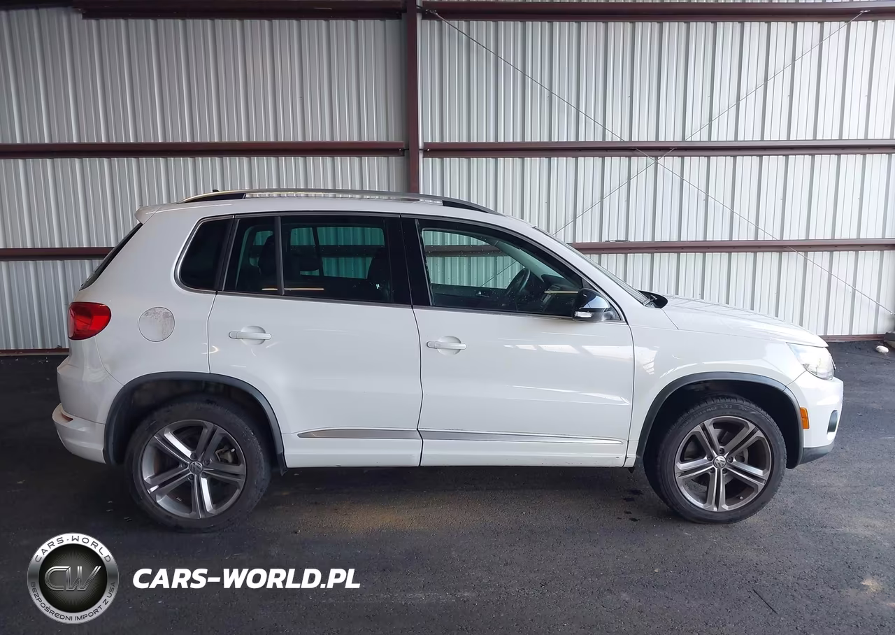 2017 Volkswagen Tiguan Sport VIN:WVGTV7AX4HW507023 - 13