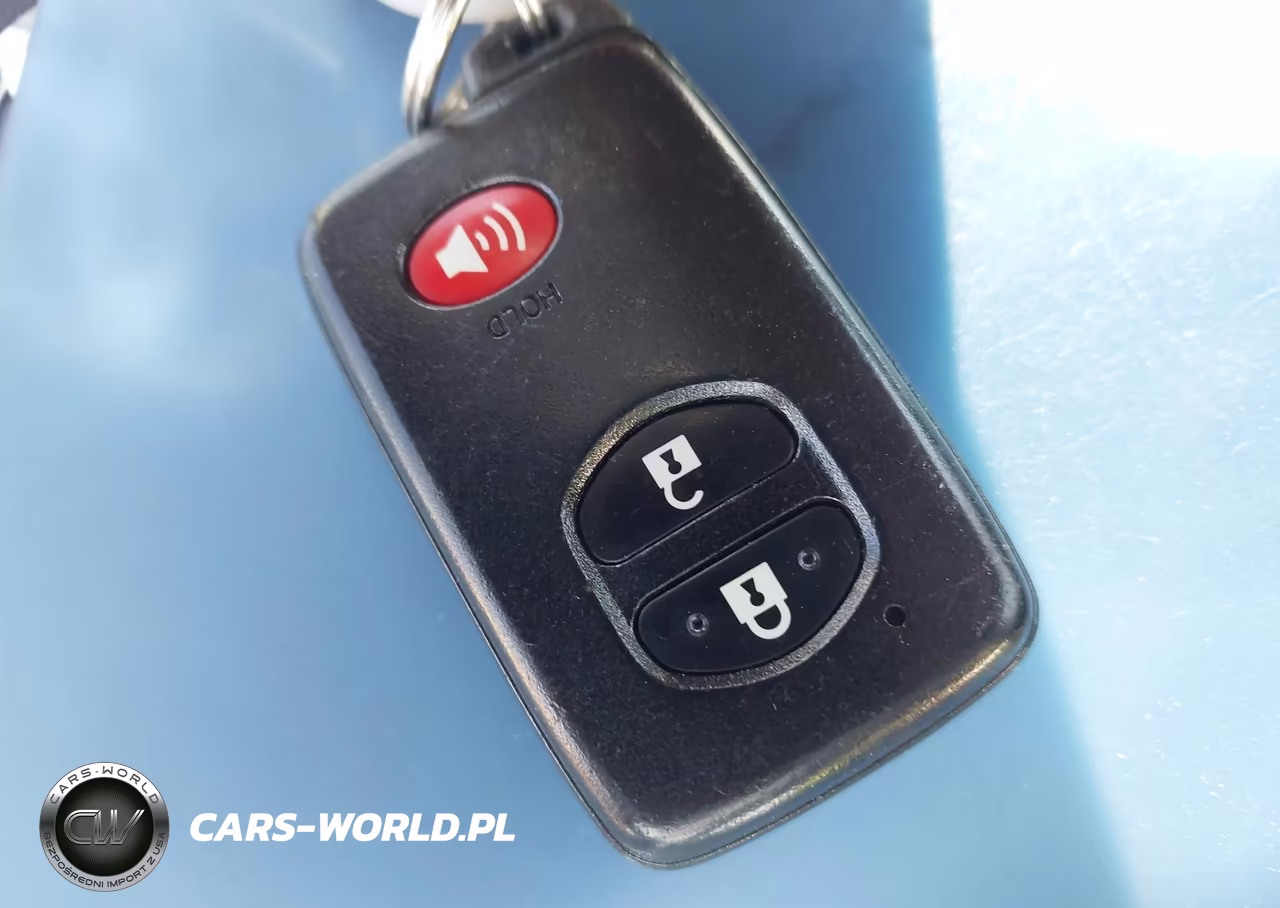 2011 Toyota Prius Four VIN:JTDKN3DU0B0285097 - 11