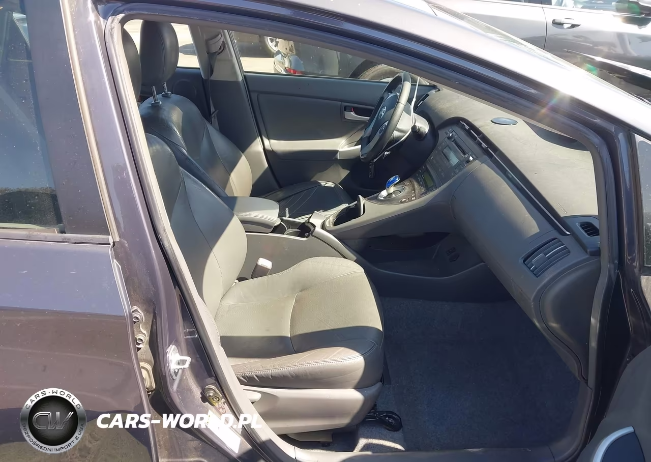 2011 Toyota Prius Four VIN:JTDKN3DU0B0285097 - 5