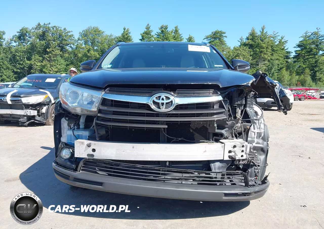 2016 Toyota Highlander Xle V6 VIN:5TDJKRFH2GS503925 - 13