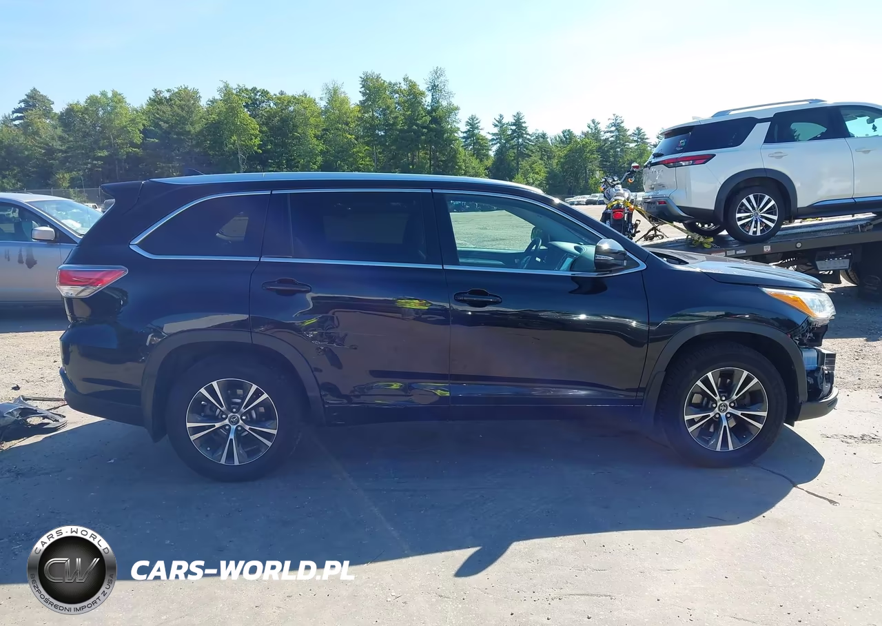 2016 Toyota Highlander Xle V6 VIN:5TDJKRFH2GS503925 - 14