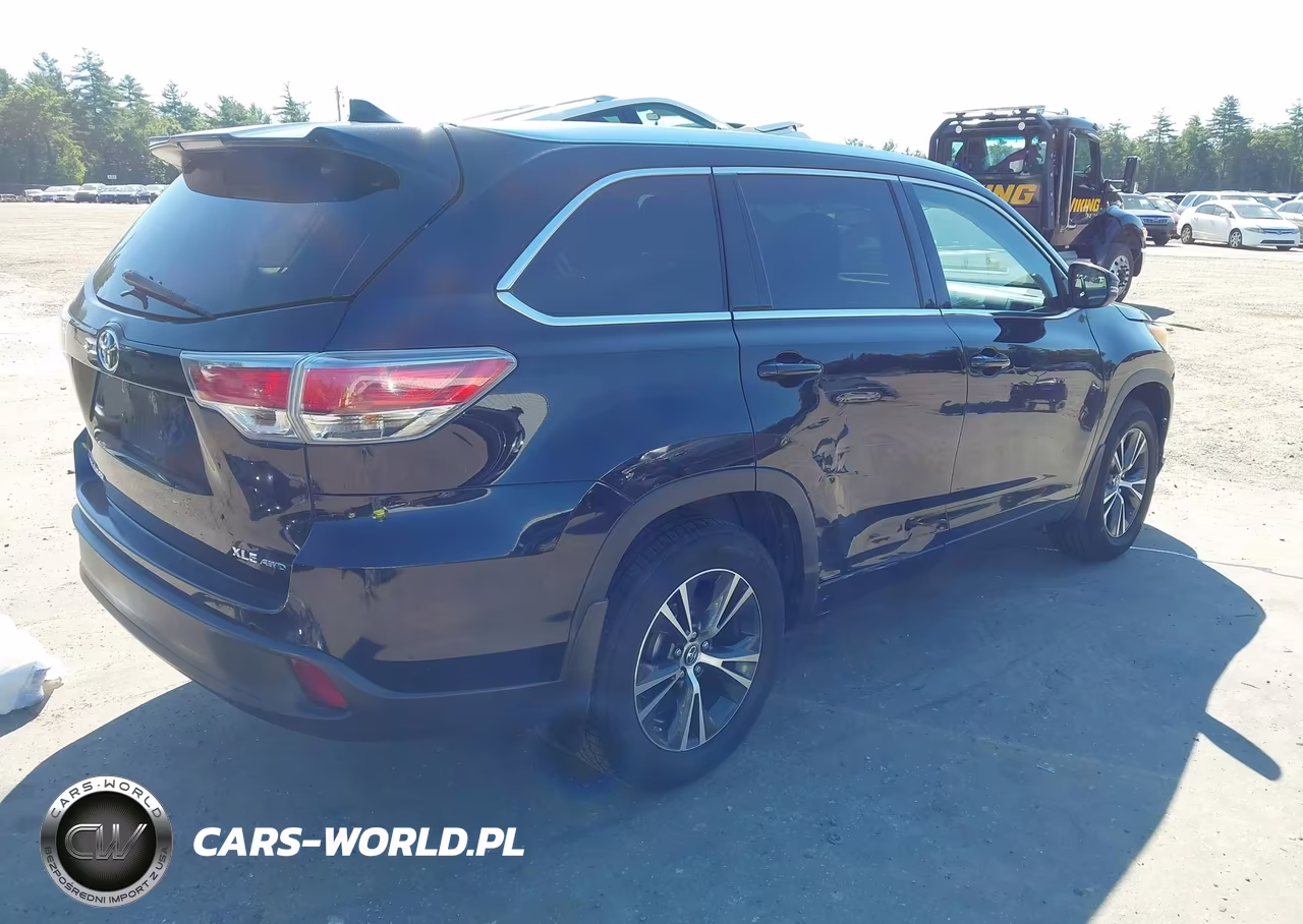 2016 Toyota Highlander Xle V6 VIN:5TDJKRFH2GS503925 - 4