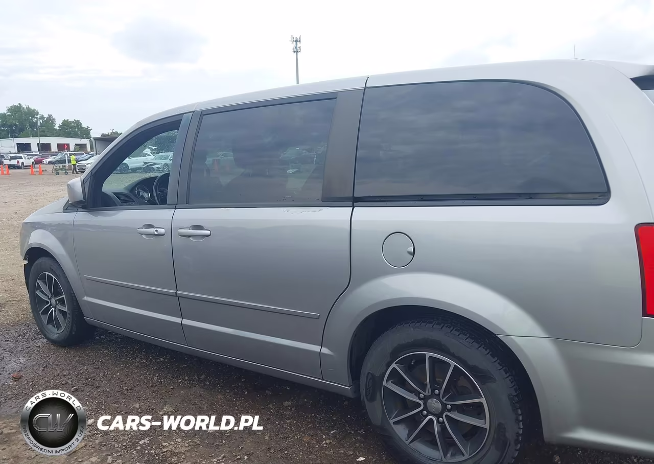 2015 Dodge Grand Caravan Se Plus VIN:2C4RDGBG2FR704939 - 15